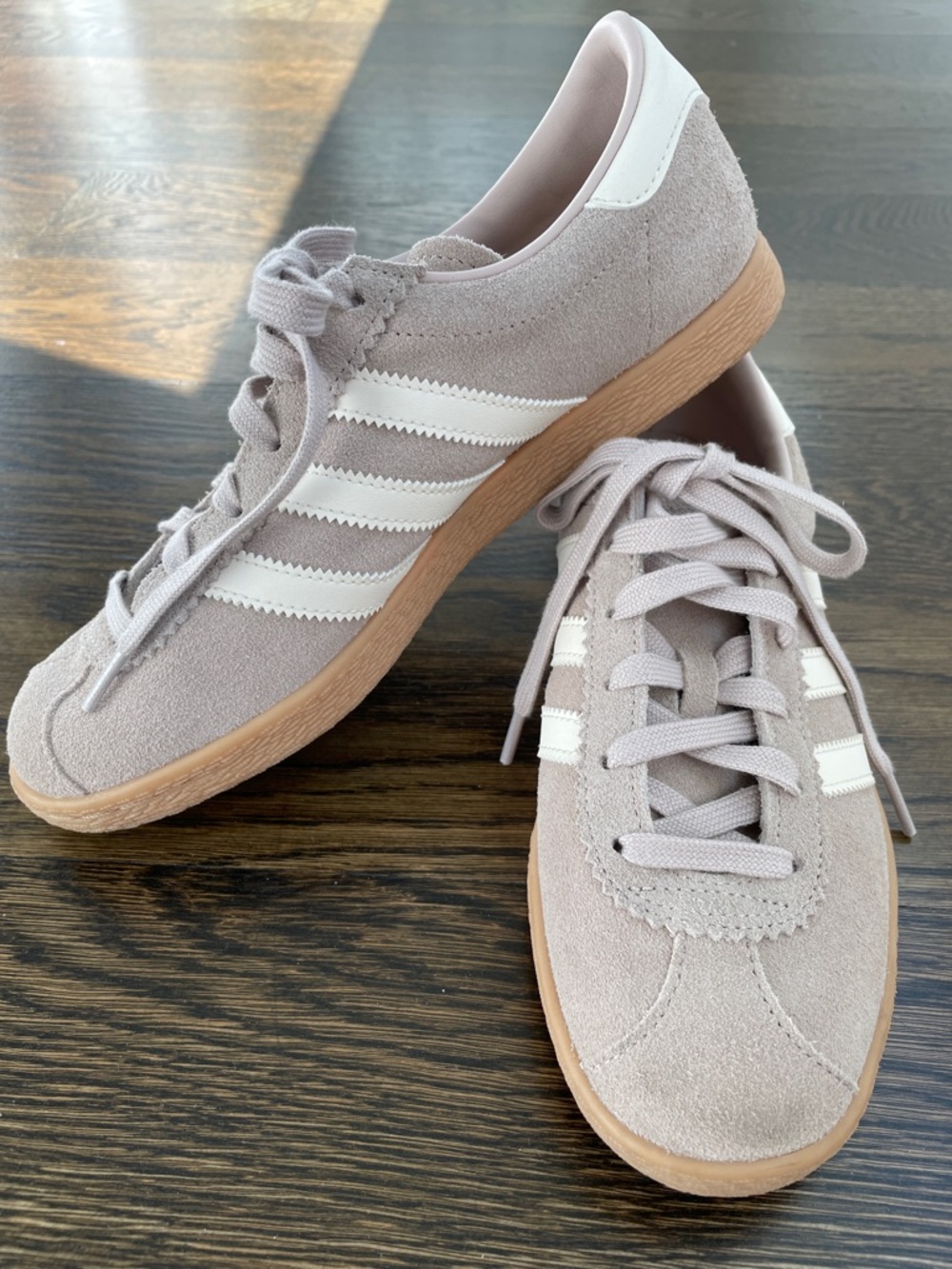 Adidas Stadt sneaker size 8